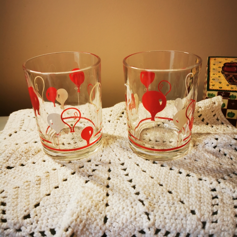 Vintage Italian Drinking Glasses with Red and White Balloons